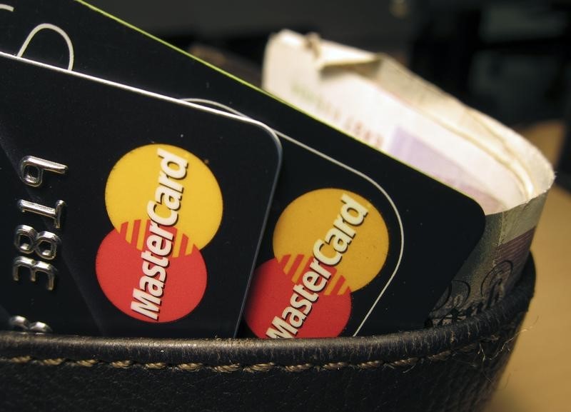 © Reuters. MasterCard credit cards are seen in this illustrative photograph taken in London