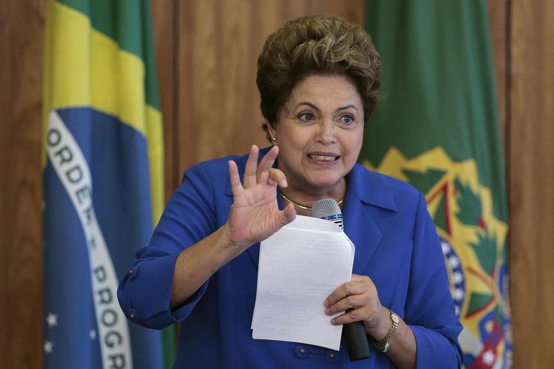 © Reuters. Presidente Dilma Roussef durante encontro com lideranças do PSD no Palácio do Planalto, em Brasília