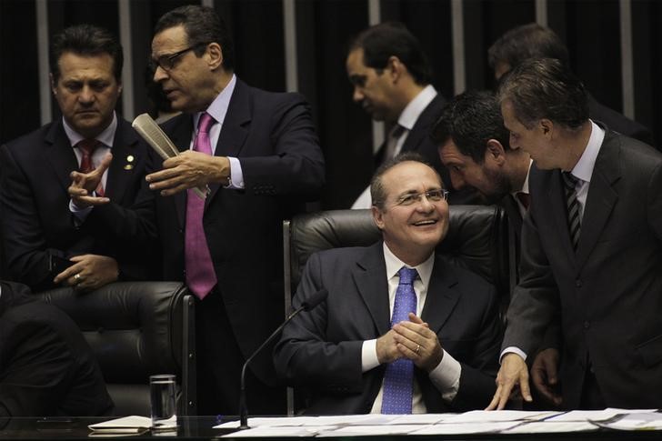 © Reuters. Senador Renan Calheiros preside sessão do Congresso Nacional em Brasília