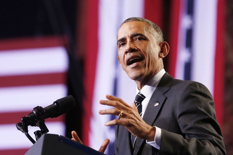 © Reuters. U.S. President Obama talks about immigration reform in Chicago