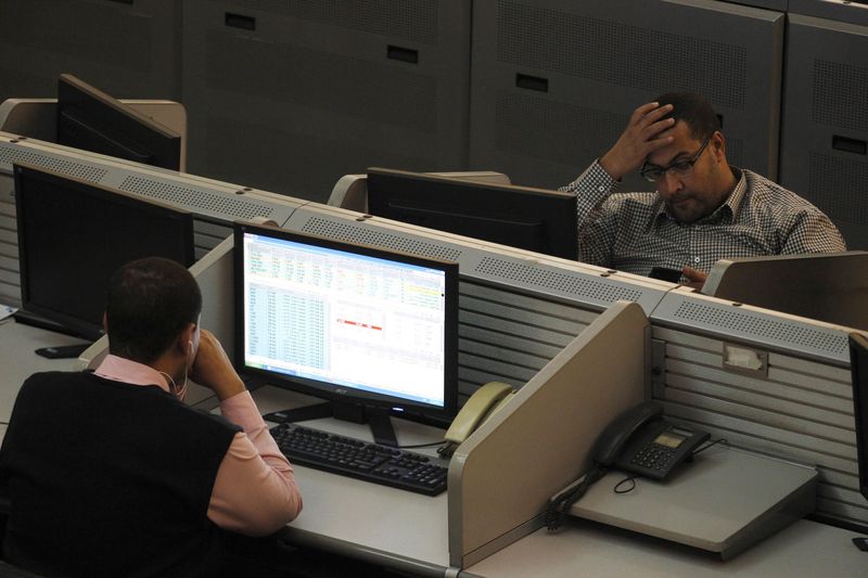 © Reuters. Operatori di borsa 