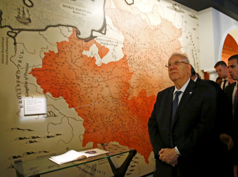 © Reuters. Israel's President Rivlin visits newly built Museum of the History of Polish Jews in Warsaw 