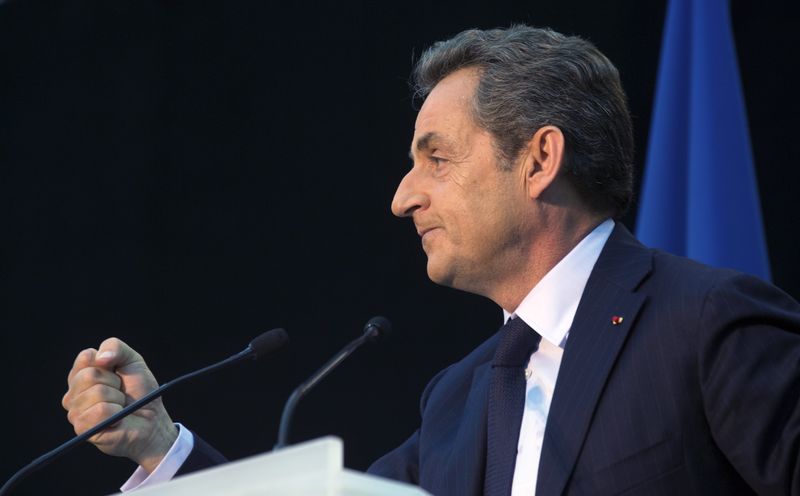 © Reuters. Sarkozy espera doblegar a sus rivales internos en su examen de vuelta