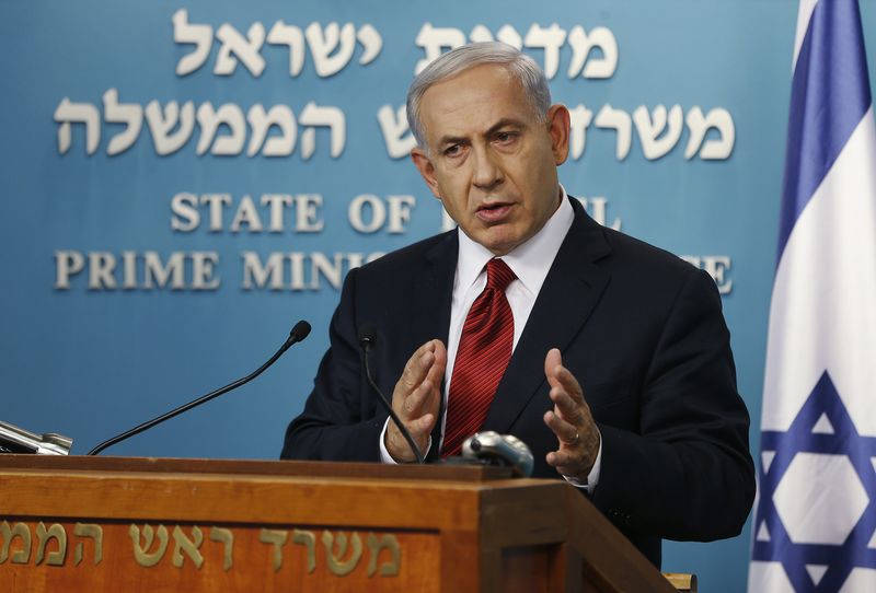 © Reuters. ميل إسرائيل صوب اليمين يضعف الأمل في حل الدولتين