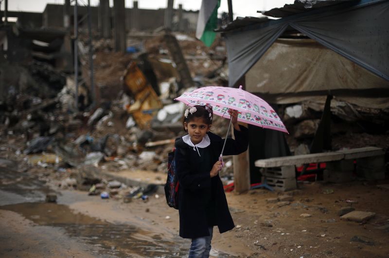 © Reuters. ممثل الاتحاد الاوروبي:الوقت ينفد لاعادة بناء غزة