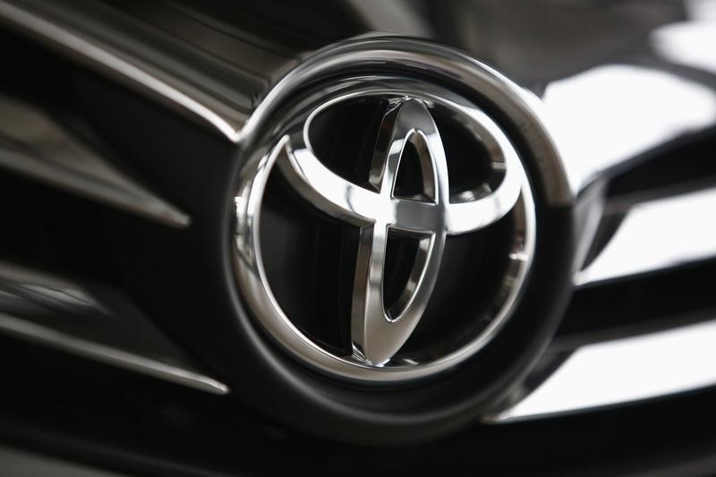 © Reuters. تويوتا تستدعي مزيدا من السيارات بسبب وسائد تاكاتا