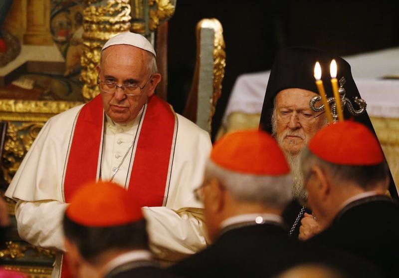 © Reuters. البابا: عنف الإسلاميين في سوريا والعراق "خطيئة كبرى بحق الله"