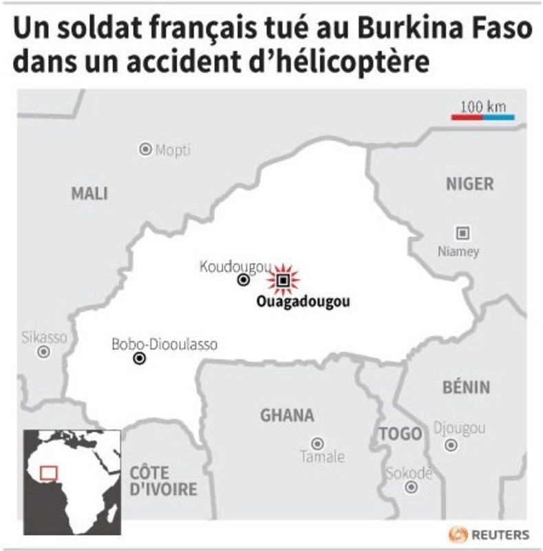 © Reuters. UN SOLDAT FRANÇAIS TUÉ AU BURKINA FASO DANS UN ACCIDENT D’HÉLICOPTÈRE