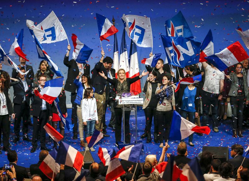 © Reuters. MARINE LE PEN NE DOUTE PAS QUE LE FN SERA AU 2E TOUR EN 2017