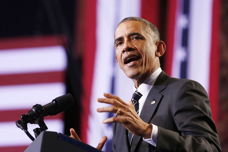© Reuters. أوباما يلتقي مع الحكومة وزعماء الحقوق المدنية بشأن الوضع في فيرجسون