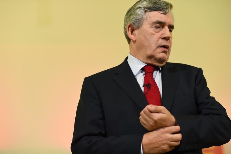 © Reuters. Britain's former Prime Minister Gordon Brown speaks at a campaign event in favour of the union in Clydebank, Scotland