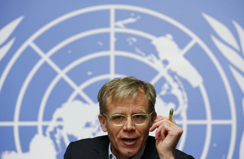 © Reuters. WHO Assistant Director General Aylward gestures during a news conference in Geneva