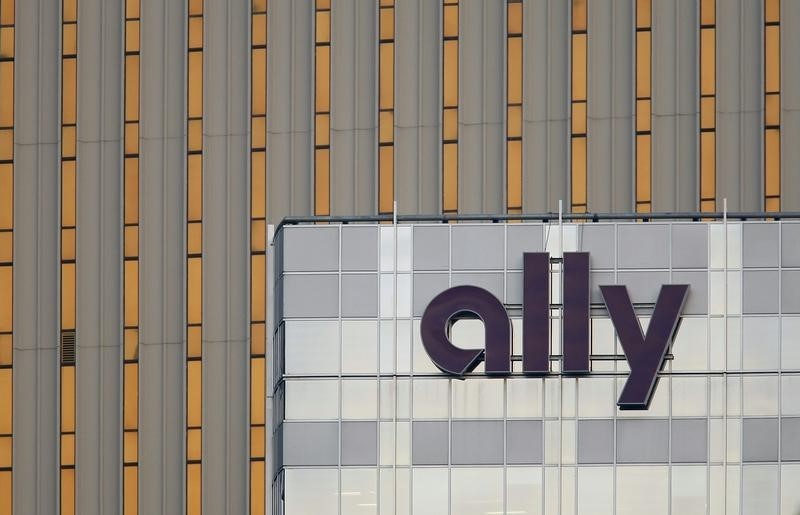 © Reuters. Ally Financial sign is seen on a building in Charlotte, North Carolina
