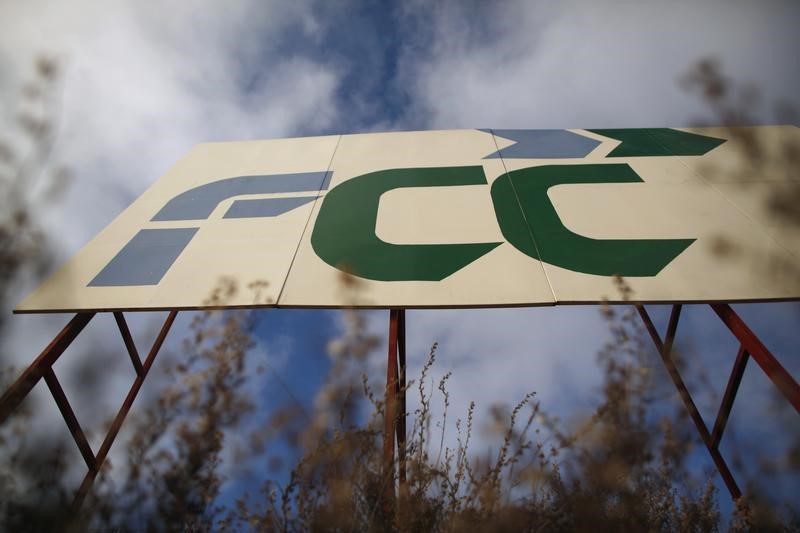 © Reuters. FCC se adjudica en consorcio un contrato del AVE a Murcia