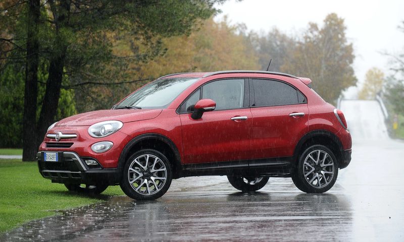 © Reuters. Nuova FIAT 500x durante la presentazione ufficiale a Balocco.