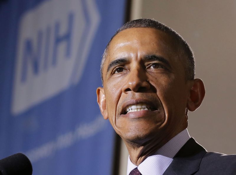 © Reuters. أوباما يقول إن مكافحة الإيبولا لا تزال مستمرة