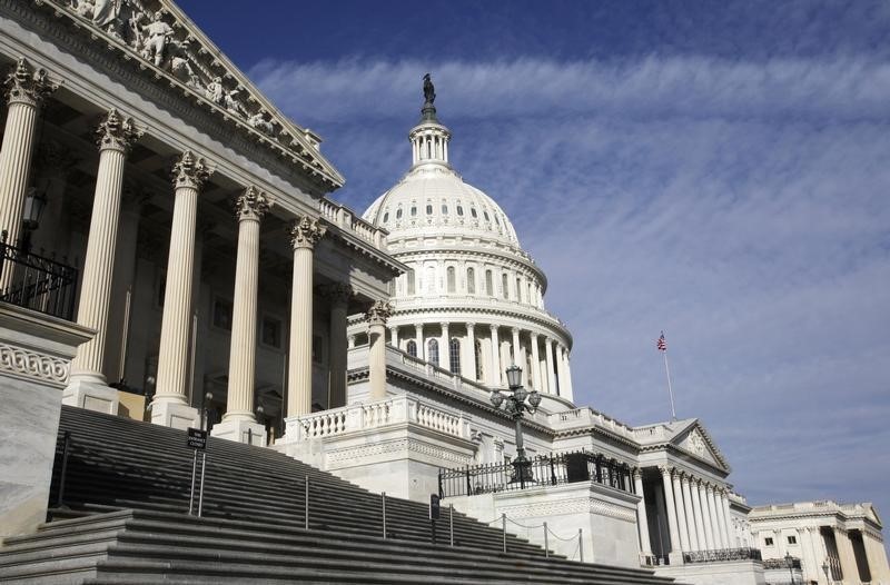 © Reuters. The U.S. Capitol is pictured on the opening day of the 112th United States Congress in Washington