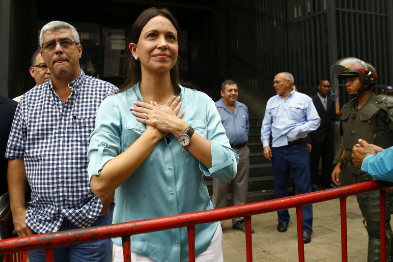 © Reuters. Venezuela's opposition leader Maria Corina Machado arrives to state prosecutor office in Caracas