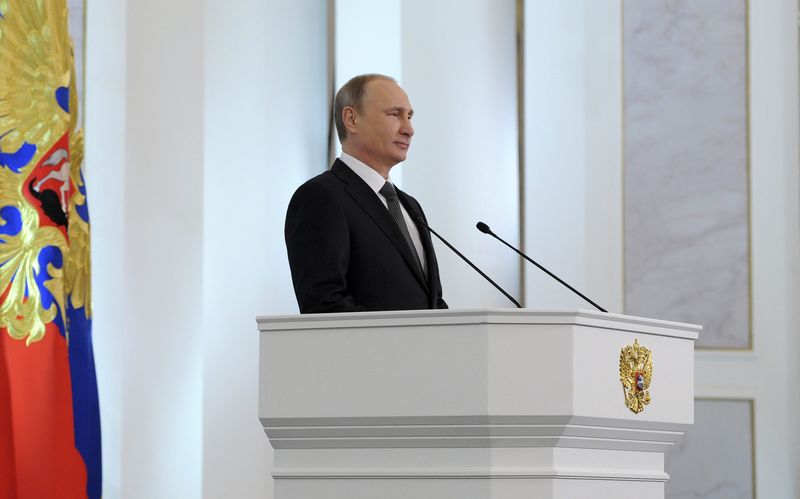 © Reuters. Russia's President Putin addresses the Federal Assembly at the Kremlin in Moscow