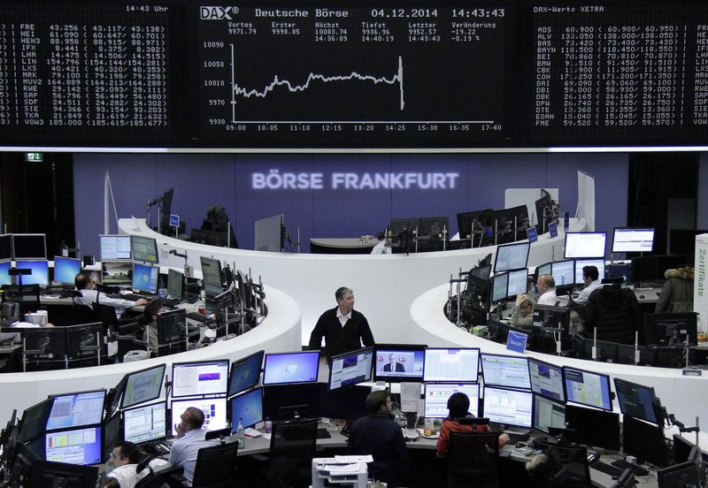 © Reuters. الأسهم الأوروبية تتراجع مع إرجاء المركزي الأوروبي قرارا للتيسير النقدي