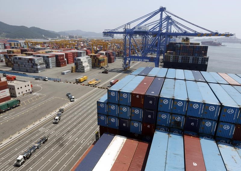 © Reuters. كوريا تتوقع زيادة صادراتها 2.8% لتسجل 575 مليار دولار هذا العام