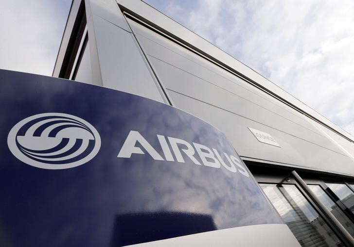 © Reuters. Airbus's logo is pictured at Airbus headquarters in Toulouse