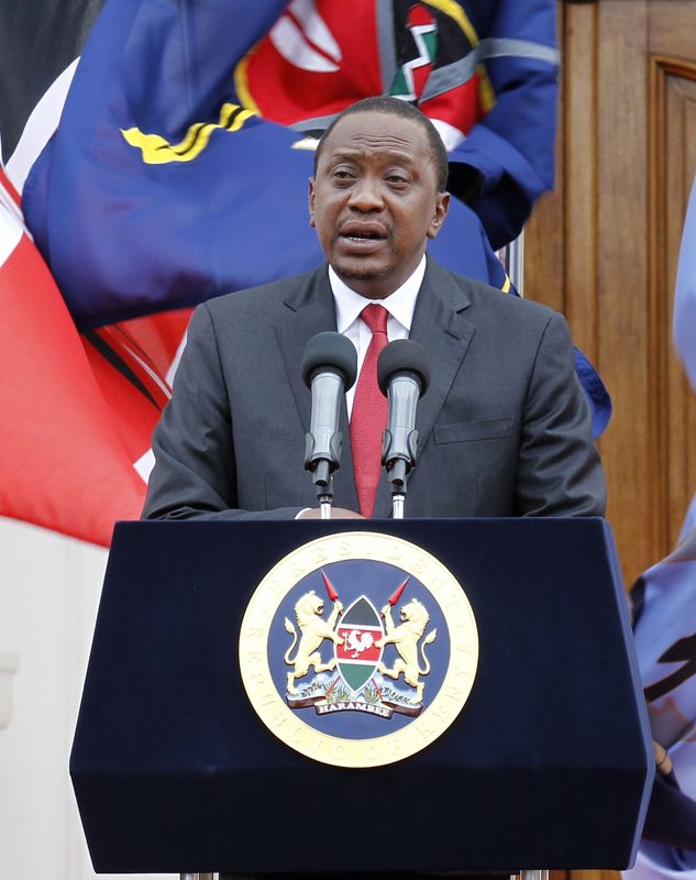 © Reuters. الرئيس الكيني سعيد باسقاط المحكمة الجنائية التهم الموجهة له