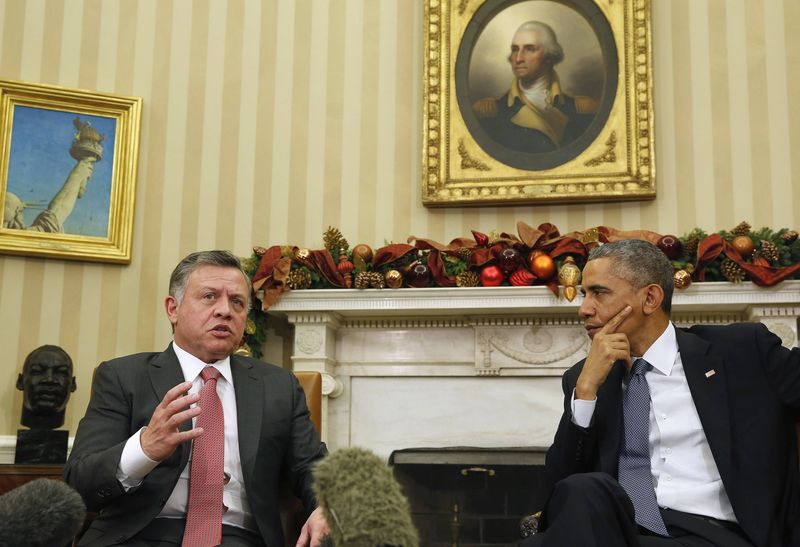 © Reuters. Obama conversa com rei Abdullah na Casa Branca