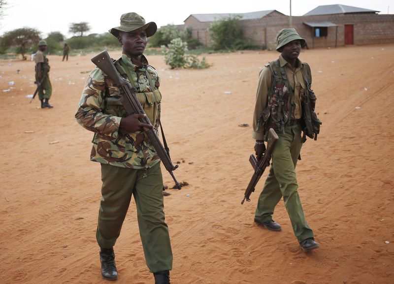 © Reuters. Ataques suicidas dejan al menos siete muertos en ciudad de Somalia