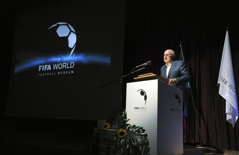 © Reuters. FIFA President Blatter speaks during an event for workers building the planned FIFA museum in Zurich