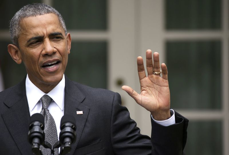 © Reuters. U.S. President Obama speaks about Supreme Court ruling on "Obamacare" subsidies while delivering a statement from the White House Rose Garden in Washington