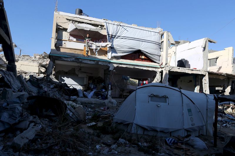 © Reuters. وعود إسرائيلية وفلسطينية بالتحقيق في جرائم حرب مزعومة بغزة 
