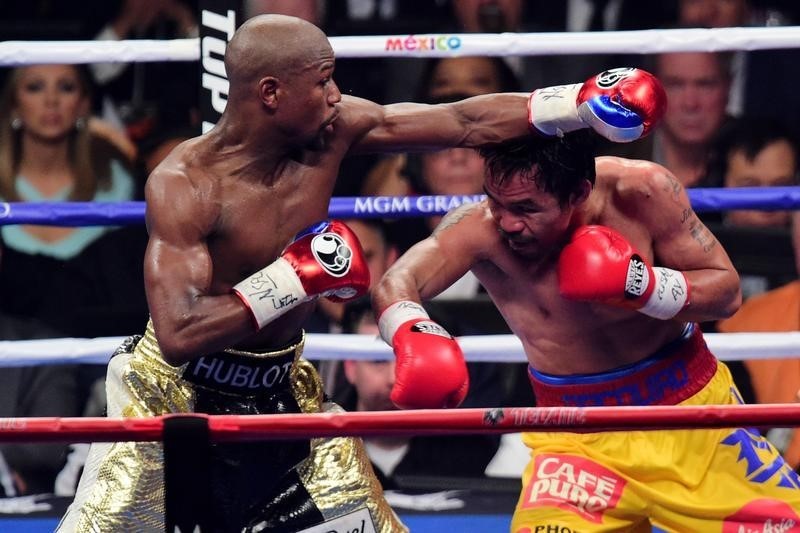 © Reuters. Mayweather e Pacquiao se enfrentam em luta em Las Vegas