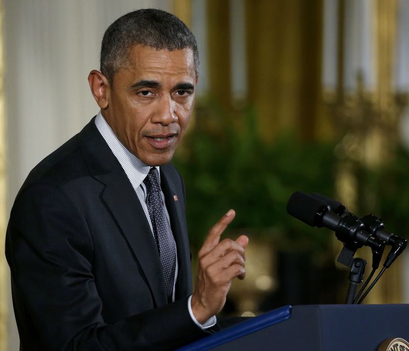 © Reuters. U.S. President Barack Obama delivers remarks during bill signing ceremony in the East Room of the White House in Washington