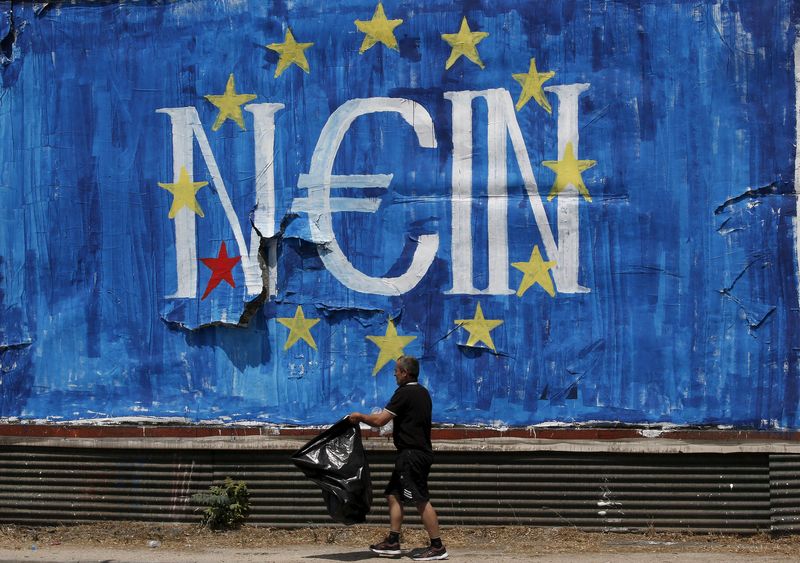 © Reuters. Responsables de la eurozona dudan de que se acepte la nueva propuesta griega 