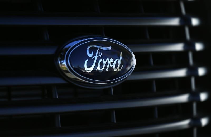 © Reuters. The front grill logo of a Ford F150 pick-up truck is shown in Carlsbad, California