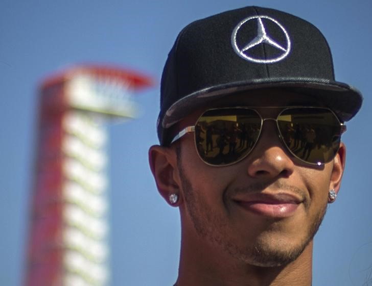 © Reuters. Lewis Hamilton, decidido a dominar el GP de Silverstone