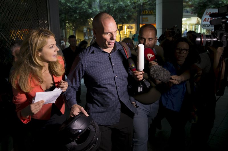 © Reuters. YANIS VAROUFAKIS DIT QUE LE GOUVERNEMENT GREC VISE UN ACCORD LUNDI