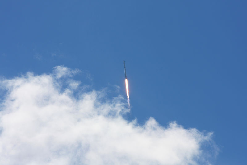 © Reuters. An unmanned Space Exploration Technologies Falcon 9 rocket launches in Cape Canaveral