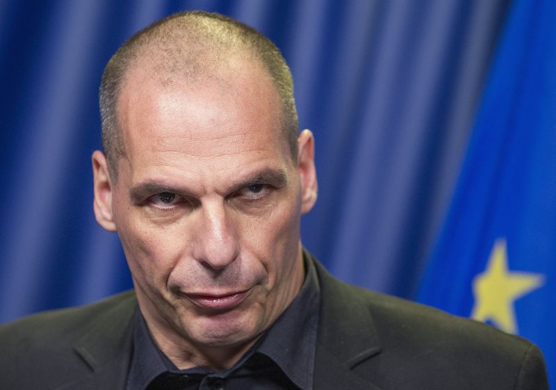 © Reuters. Ministro das Finanças da Grécia, Yanis Varoufakis, durante entrevista coletiva em Bruxelas