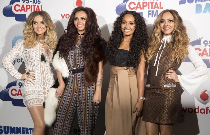 © Reuters. Integrantes da banda pop britânica Little Mix posam para foto no estádio de Wembley, em Londres