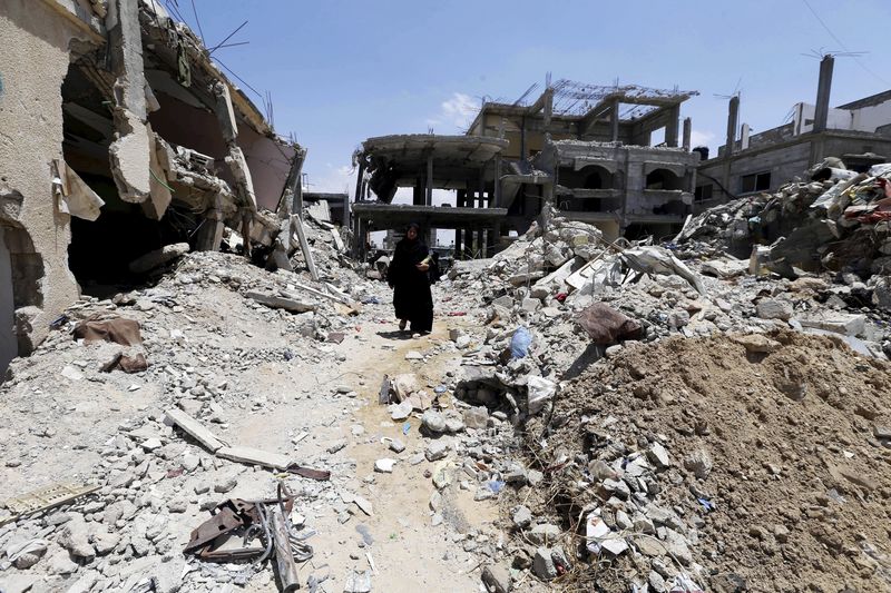 © Reuters. بعد عام من الحرب.. مدير عمليات الأونروا في غزة يقول إن الإعمار سيبدأ