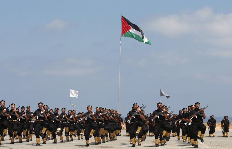 © Reuters. Israel acusa a grupo palestino Hamás de colaborar con Estado Islámico en Egipto
