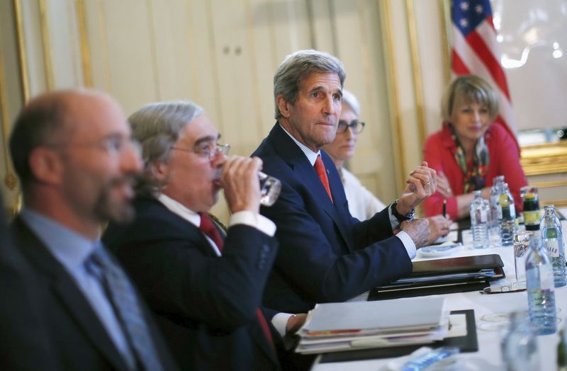 © Reuters. مسؤول: المحادثات النووية الإيرانية قد تمتد لما بعد السابع من يوليو