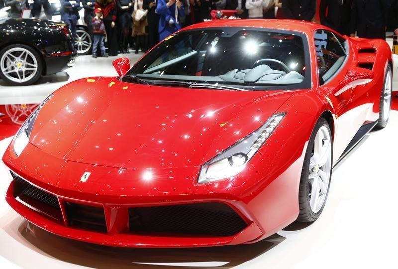 © Reuters. La salida a bolsa valoraría a Ferrari en al menos 10.000 millones de euros