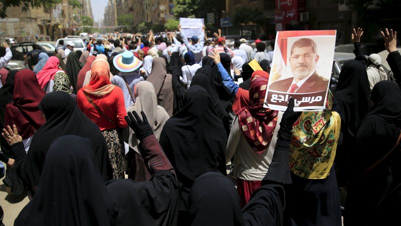 © Reuters. مصر تقول إنها ضبطت تنظيما "إرهابيا" تشكل بتحريض من قيادي إخواني