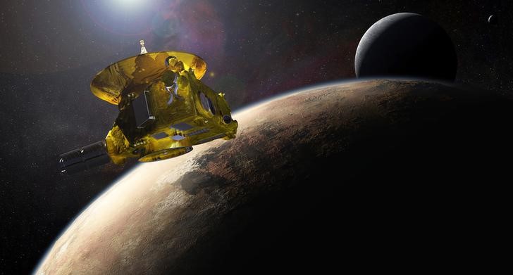 © Reuters. An artist's impression of NASA's New Horizons spacecraft encountering Pluto and its largest moon