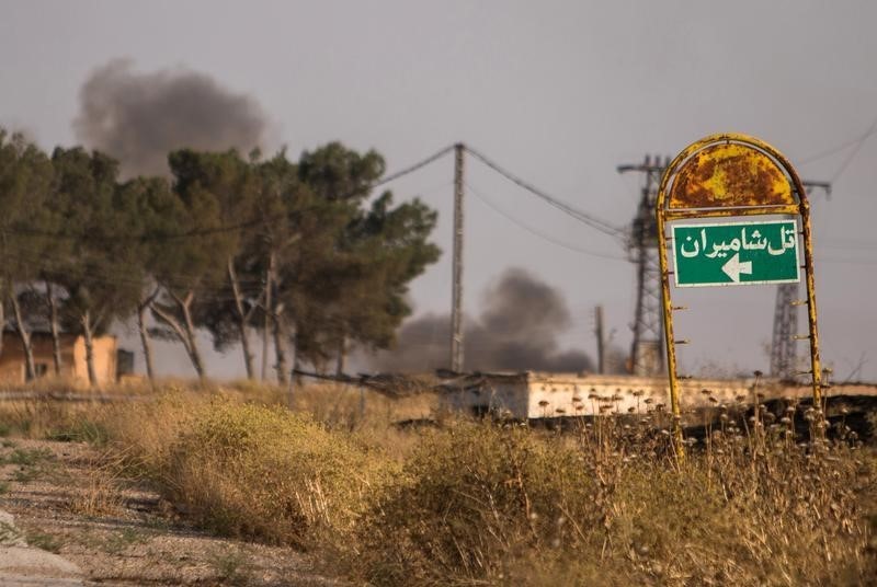 © Reuters. الجيش: هجوم للدولة الإسلامية على محطة كهرباء في الحسكة بشمال شرق سوريا