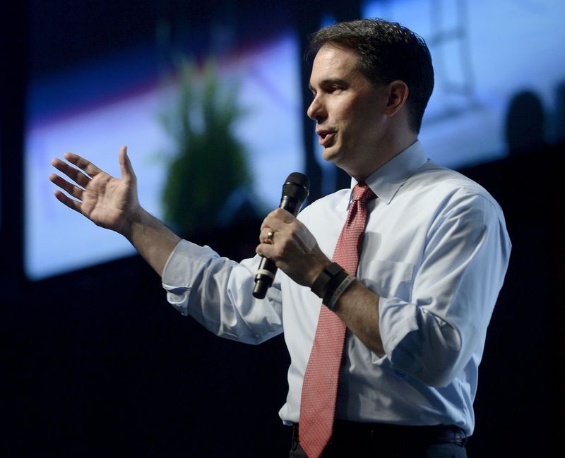 © Reuters. Potential Republican Presidential Candidate Scott Walker speaks during the Western Conservative Summit in Denver