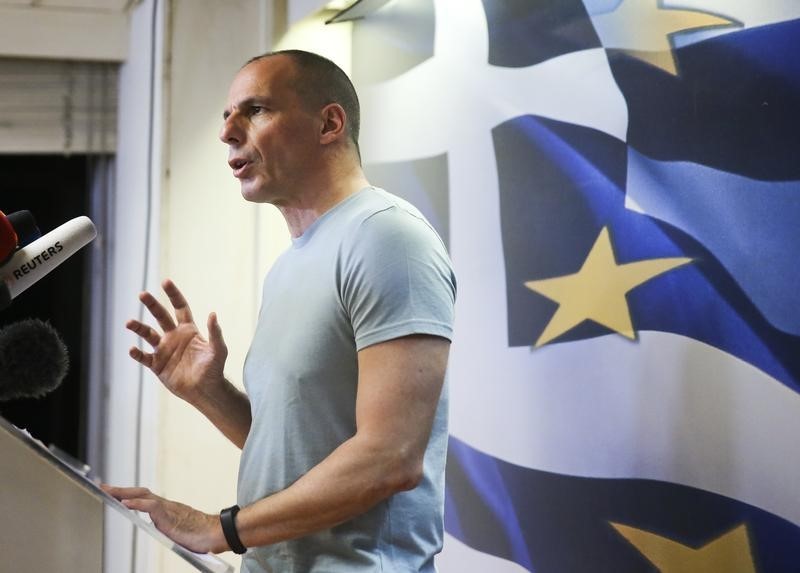 © Reuters. Il ministro dell Finanze greco Yanis Varoufakis 
